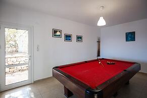 Villa Doreta in Koridallos