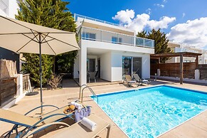 Villa Coral Bay 4 in Peyia