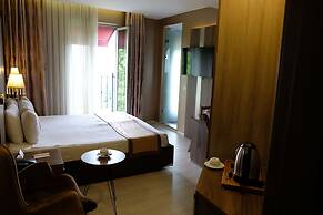 Royal Capital Hotel & Suites