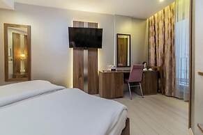 Royal Capital Hotel & Suites