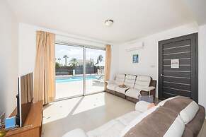 Villa Coral Bay 7 in Peyia