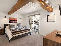 2 Bedroom Condo at Historic Lift 1A in Downtown Aspen