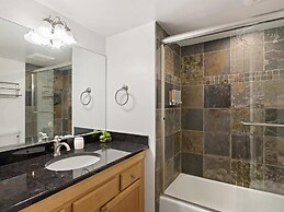 2 Bedroom Condo at Historic Lift 1A in Downtown Aspen