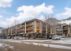 3 Bedroom Gold-rated Condo at the Base of Aspen Mountain