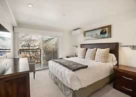 3 Bedroom Gold-rated Condo at the Base of Aspen Mountain