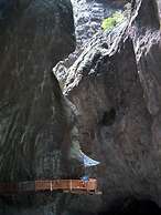 Les Rochers