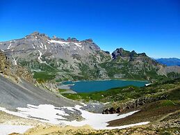 Les Rochers