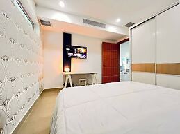 Exclusive Apartment in Calzada De Amador