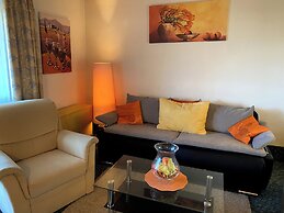Cozy ans Spacious Apartment With Scenic Views