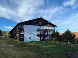 Cozy ans Spacious Apartment With Scenic Views