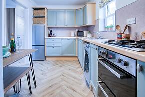 Kilmore House - 2 Bedroom Apartment - Tenby