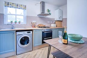 Kilmore House - 2 Bedroom Apartment - Tenby