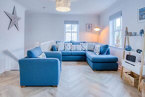 Kilmore House - 2 Bedroom Apartment - Tenby