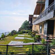 The Cozy Acorn Resort