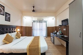 Hotel Mainak & Health Club