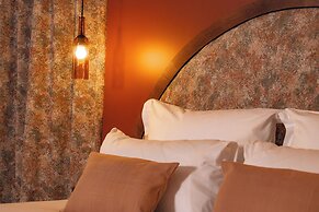 FÓLKLORE BOUTIQUE HOTEL