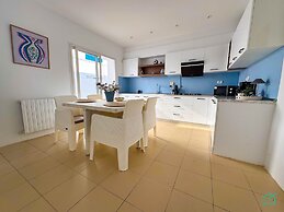 Coste Sidi Bou Said A2 Beautiful and Central