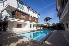 Lara Breeze Homes