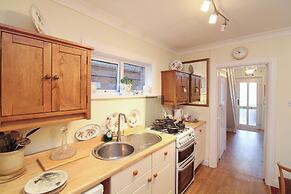 Regents park master room