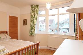 Regents park master room