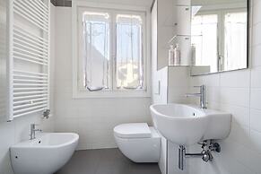 Venice Guggenheim Apartment by Wonderful Italy