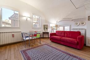 Venice Guggenheim Apartment by Wonderful Italy