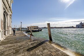 Venice Guggenheim Apartment by Wonderful Italy