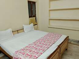 Goroomgo P G on Ganges Varanasi