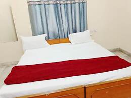 Goroomgo P G on Ganges Varanasi