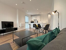 Modern 2 bed With Parking - Grand Exchange Bracknell