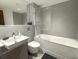 Modern 2 bed With Parking - Grand Exchange Bracknell