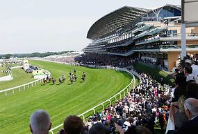 Modern 2 bed With Parking - Grand Exchange Bracknell