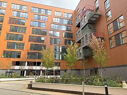 Modern 2 bed With Parking - Grand Exchange Bracknell