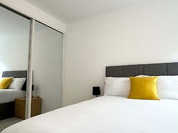 Modern 2 bed With Parking - Grand Exchange Bracknell