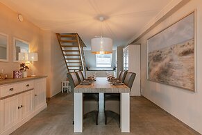 Spacious 3-bedroom Apartment in Oostende