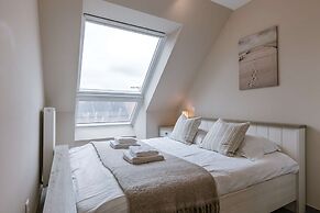 Spacious 3-bedroom Apartment in Oostende