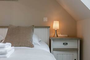 Spacious 3-bedroom Apartment in Oostende