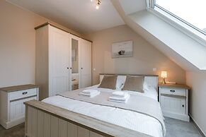 Spacious 3-bedroom Apartment in Oostende