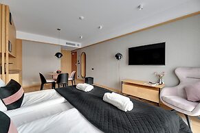 Deo Plaza by Downtown Apartments