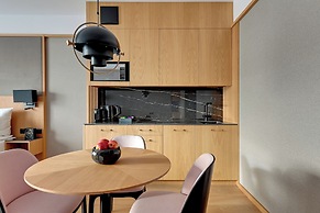 Deo Plaza by Downtown Apartments