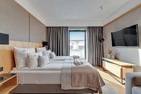 Deo Plaza by Downtown Apartments