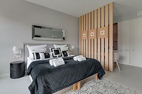 Deo Plaza by Downtown Apartments