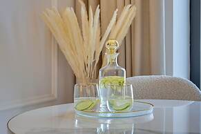 Deo Plaza by Downtown Apartments