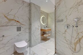 Deo Plaza by Downtown Apartments