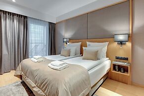 Deo Plaza by Downtown Apartments