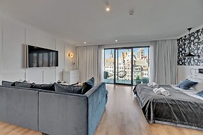 Deo Plaza by Downtown Apartments