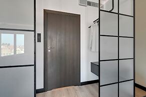 Deo Plaza by Downtown Apartments