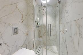 Deo Plaza by Downtown Apartments