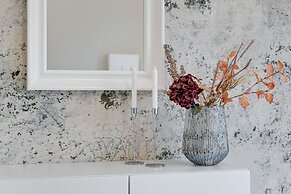 Deo Plaza by Downtown Apartments