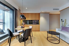 Deo Plaza by Downtown Apartments